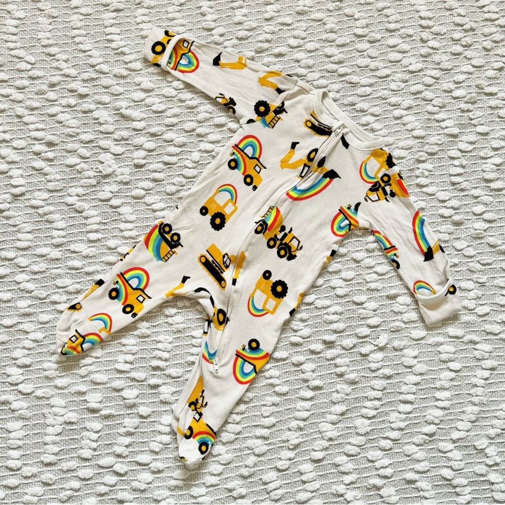 (💚4/$20) Tractors & rainbows baby footed pjs / onesie with built in mitts